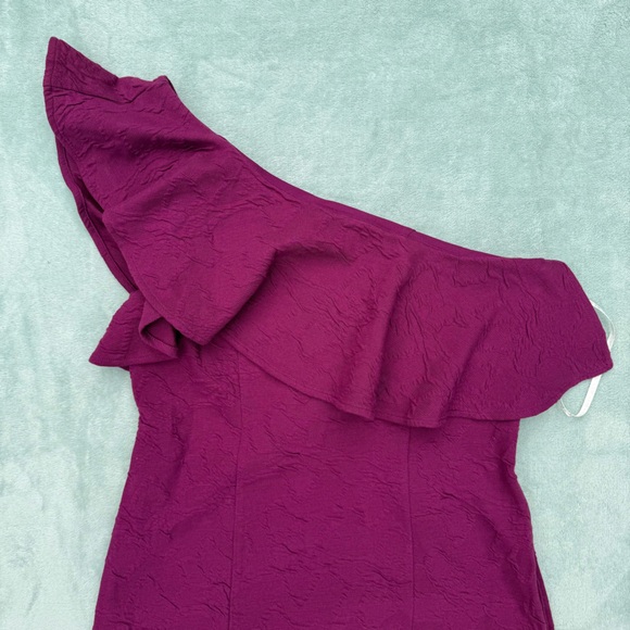 Lilly Pulitzer Bordeaux one shoulder dress - Picture 6 of 9